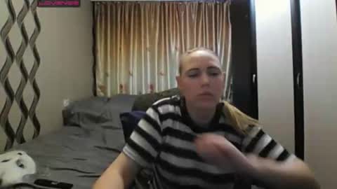 Snapshot of jennideep chatting on 04.22.26 JenniDeep online show from 04.22.26