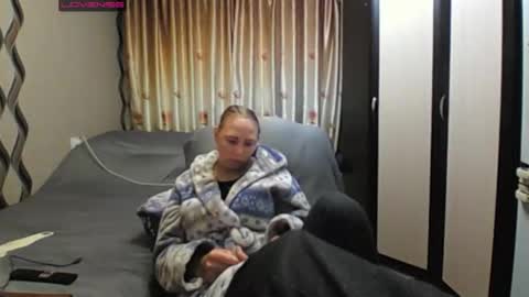 Snapshot of jennideep chatting on 05.27.26 JenniDeep online show from 05.27.26