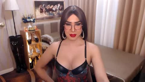 Snapshot of jenniegarcia chatting on 04.20.26 jenniegarcia online show from 04.20.26