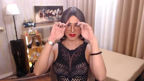 Snapshot of jenniegarcia chatting on 05.10.26 jenniegarcia online show from 05.10.26