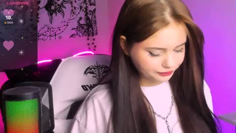 Snapshot of jenniferwandis77 chatting on 12.13.24 Jenni online show from 12.13.24