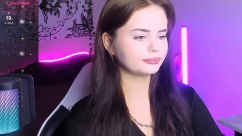 Snapshot of jenniferwandis77 chatting on 12.14.24 Jenni online show from 12.14.24