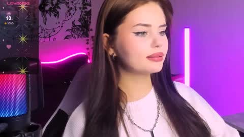 Snapshot of jenniferwandis77 chatting on 12.16.24 Jenni online show from 12.16.24