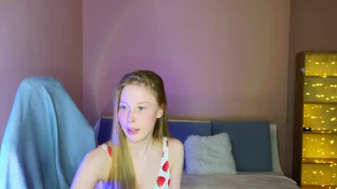 Snapshot of jenny_angelok chatting on 04.27.26 Next broadcast on December 05 subject to change online show from 04.27.26