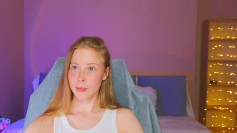 Snapshot of jenny_angelok chatting on 07.09.26 Next broadcast on December 05 subject to change online show from 07.09.26