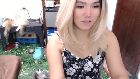 Snapshot of jenny_fromphil chatting on 02.10.25 Jenny online show from 02.10.25