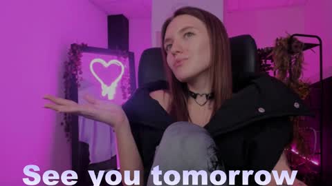 Snapshot of jennydens chatting on 12.10.24 Jenny NO Nude online show from 12.10.24