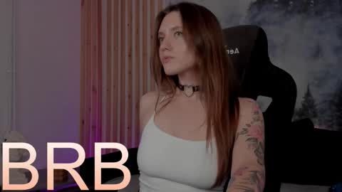 Snapshot of jennydens chatting on 09.12.25 Jenny NO Nude online show from 09.12.25