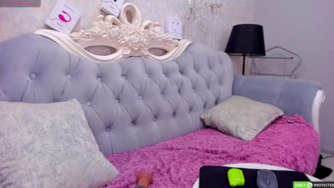 Jenny Ferguson online show from 03.04.25