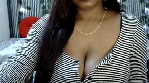 Snapshot of jennysinghaniya chatting on 12.21.24 jenny online show from 12.21.24