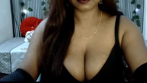 Snapshot of jennysinghaniya chatting on 02.07.25 jenny online show from 02.07.25