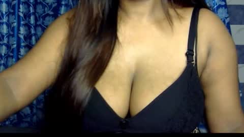 Snapshot of jennysinghaniya chatting on 09.10.25 jenny online show from 09.10.25