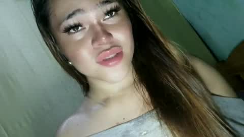 Snapshot of jennysweetfuckerxxx chatting on 06.15.26 jenny69 online show from 06.15.26