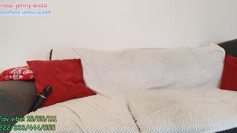 infamous blondiechloe.             Jennyjennywildd online show from 12.19.25