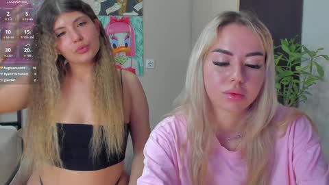 Snapshot of jeremayalove chatting on 12.29.24 Hi hi We are Jessie and Betti online show from 12.29.24