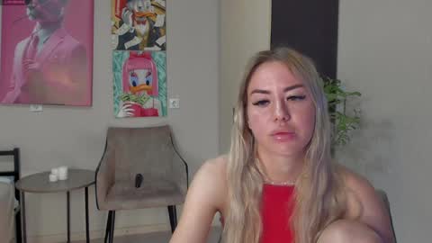 Snapshot of jeremayalove chatting on 01.24.25 Hi hi We are Jessie and Betti online show from 01.24.25