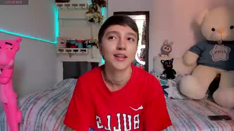 Snapshot of jeremy_salvatore_ chatting on 06.18.26 jero independent model online show from 06.18.26