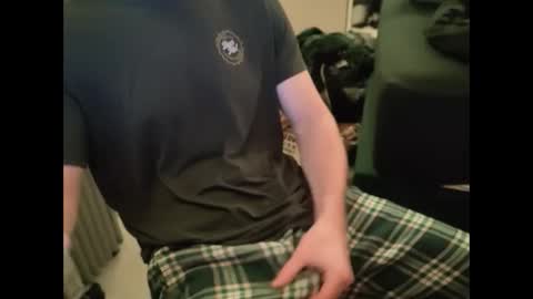 Snapshot of jerkmejake chatting on 12.23.24 jerkmejake online show from 12.23.24