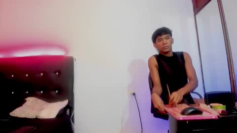 Snapshot of jero_tease_s7s chatting on 02.17.26 Jeronimo online show from 02.17.26