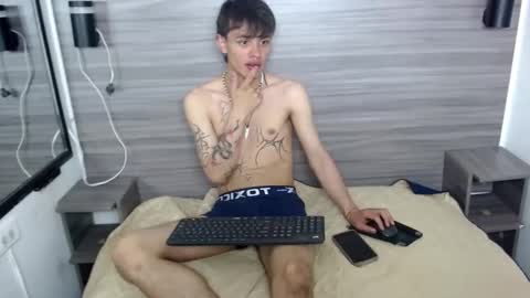 Snapshot of jerom_xx chatting on 10.04.25 Jerom xx online show from 10.04.25