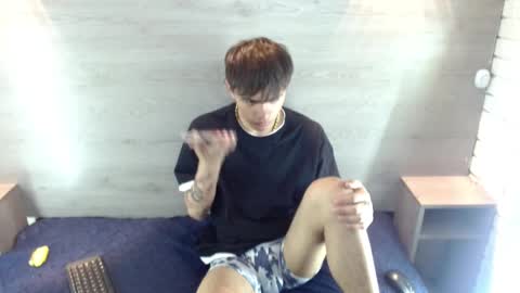 Snapshot of jerom_xx chatting on 10.15.25 Jerom xx online show from 10.15.25