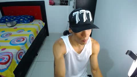 Snapshot of jersiherberth chatting on 05.19.26 jersiherberth online show from 05.19.26