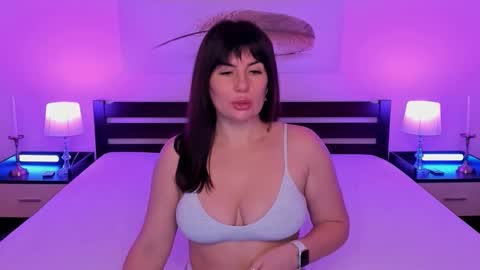 Snapshot of jes_leone chatting on 02.01.26 JESS online show from 02.01.26