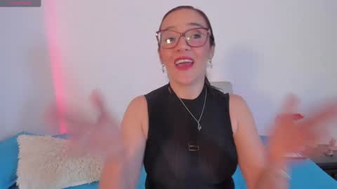 Snapshot of jess1ca_herrera chatting on 04.28.26 jessica herreraToday I will be your devil and you my victim online show from 04.28.26