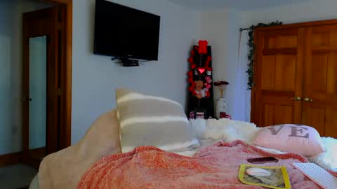 Snapshot of jessabelle_diamond chatting on 02.25.25 Jessabelle Diamond online show from 02.25.25