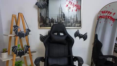 bella  adams online show from 10.23.25