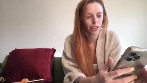 Snapshot of jessica_aaren chatting on 04.04.26 Jessica Aaren online show from 04.04.26