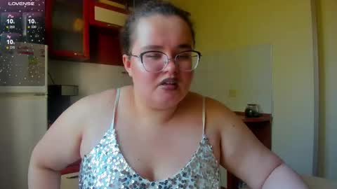 Snapshot of jessica_joy_ chatting on 09.24.25 Natalia online show from 09.24.25