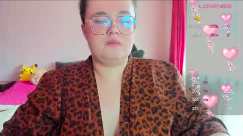 Snapshot of jessica_joy_ chatting on 06.23.26 Natalia online show from 06.23.26