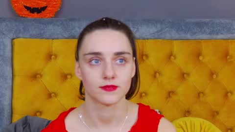 Jessica White online show from 11.18.25