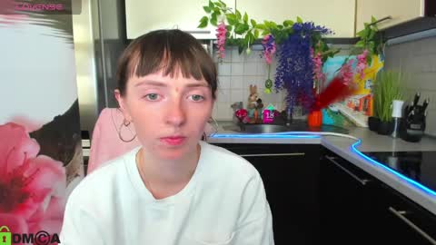 Snapshot of jessicaforris chatting on 04.14.26 jessicaforris online show from 04.14.26