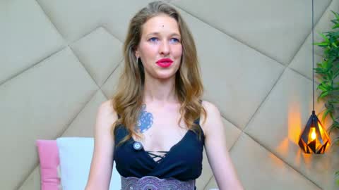 Snapshot of jessicagibson chatting on 05.19.26 Jessica online show from 05.19.26