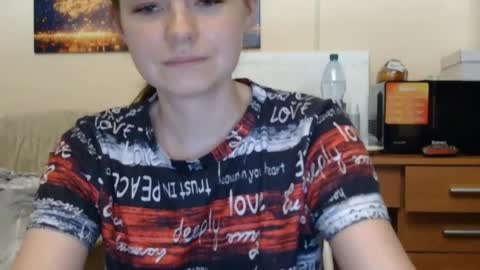Snapshot of jessicaholland1 chatting on 06.18.26 jessicaholland1 online show from 06.18.26
