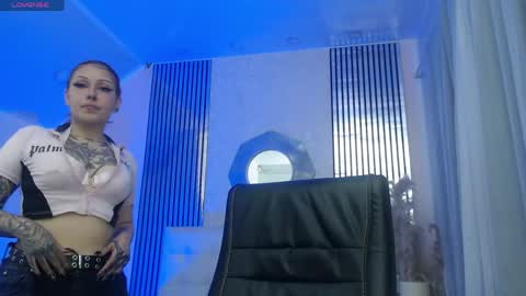 Snapshot of jessie_williams_01 chatting on 05.29.26 Your Sweet Angel online show from 05.29.26