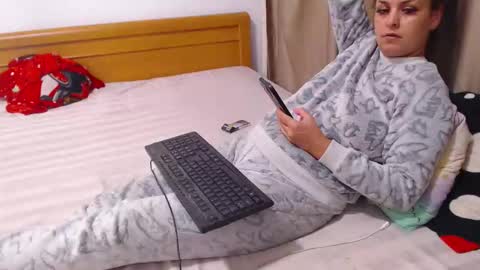 jessiestar3 online show from 10.08.25