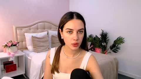 Snapshot of jesskats chatting on 09.28.25 Jesskats online show from 09.28.25