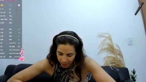 Snapshot of jessye_golden chatting on 05.12.26 jessye_golden online show from 05.12.26