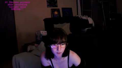 Snapshot of jessystrings chatting on 06.11.26 jessystrings online show from 06.11.26