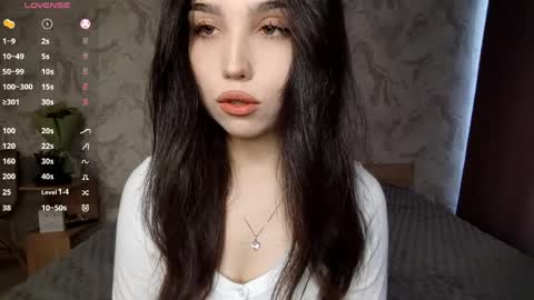 I am Gina ntmu Lets hit 10 Thumbs Up together online show from 04.09.26