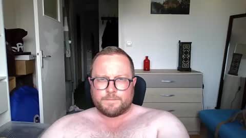 Snapshot of jeuneloup92 chatting on 06.22.26 jeuneloup92 online show from 06.22.26