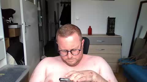 Snapshot of jeuneloup92 chatting on 07.15.26 jeuneloup92 online show from 07.15.26