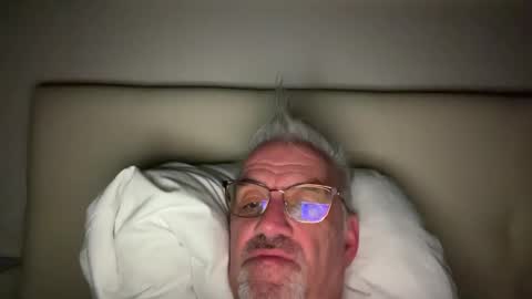 Snapshot of jewlronny chatting on 02.02.25 jewlronny online show from 02.02.25