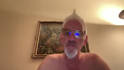 Snapshot of jewlronny chatting on 09.26.25 jewlronny online show from 09.26.25