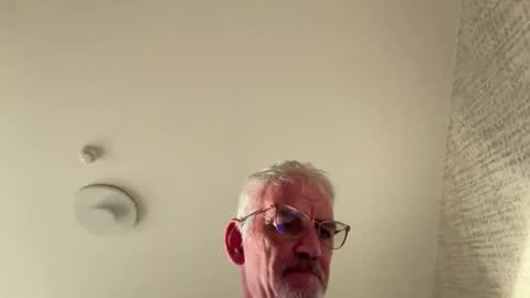 Snapshot of jewlronny chatting on 10.10.25 jewlronny online show from 10.10.25