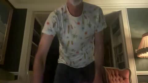 Snapshot of jewlronny chatting on 12.16.25 jewlronny online show from 12.16.25