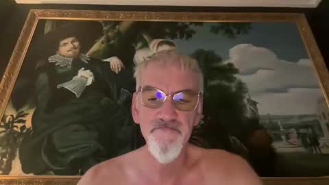 Snapshot of jewlronny chatting on 12.19.25 jewlronny online show from 12.19.25